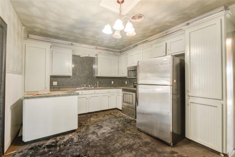508 E 2nd Street Sweeny TX 77480