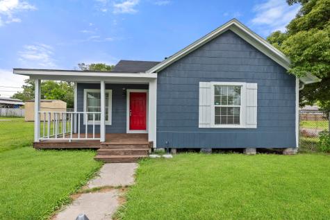 300 W Cleveland Street Baytown TX 77520