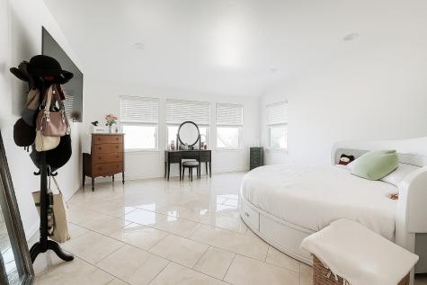 1905 Emerald Breeze Court Pearland TX 77089