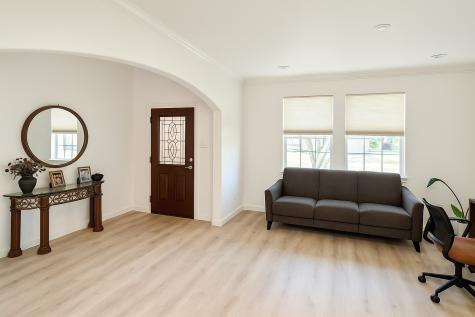 1905 Emerald Breeze Court Pearland TX 77089