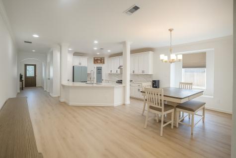 1905 Emerald Breeze Court Pearland TX 77089