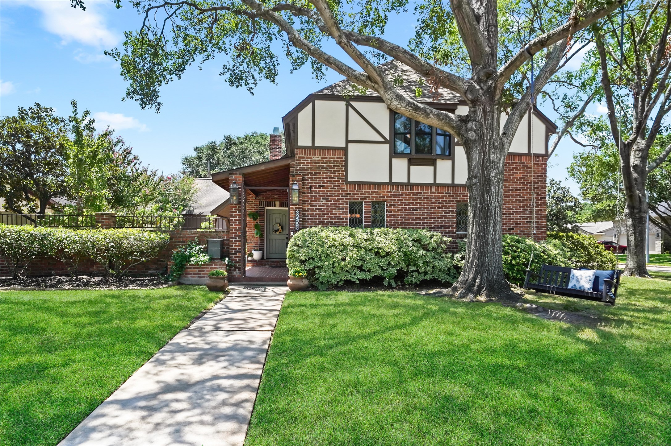 8902 Pontiac Drive Houston TX 77096