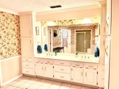 710 S Main Street Tehuacana TX 76686