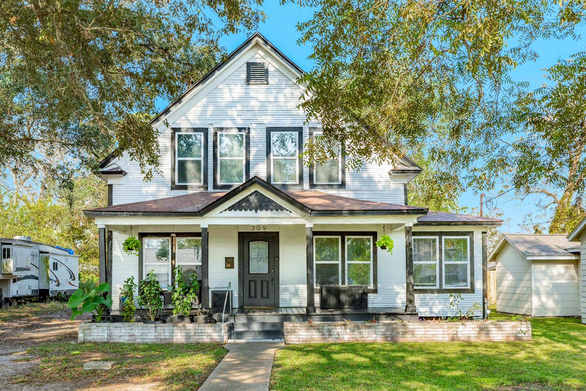 309 E 3rd Street Sweeny TX 77480