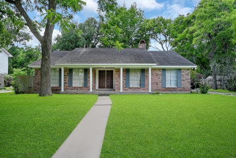 2210 N Belmont Drive Richmond TX 77469