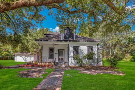 702 Coleman Street Dayton TX 77535