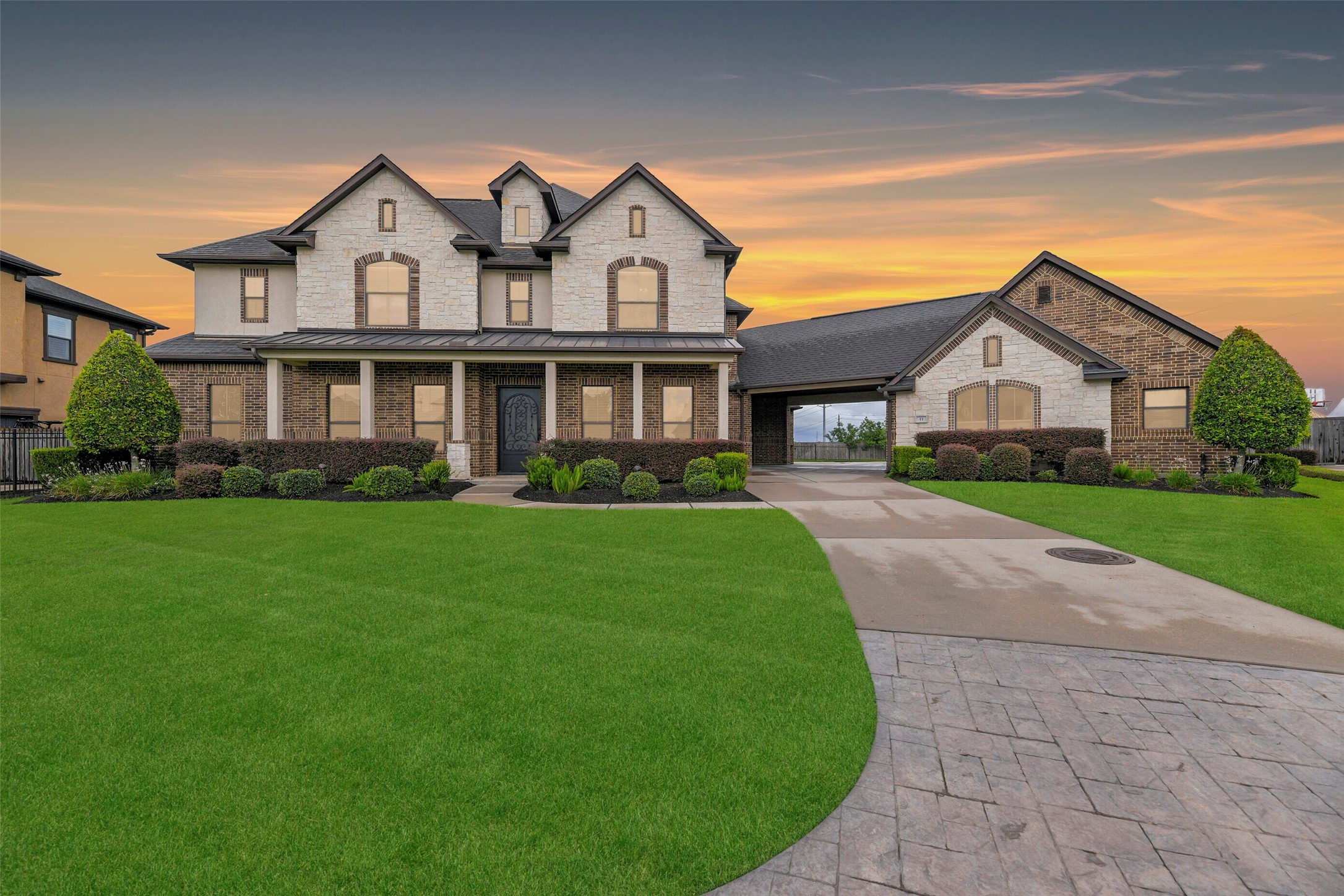 11 Dominion Court Friendswood TX 77546