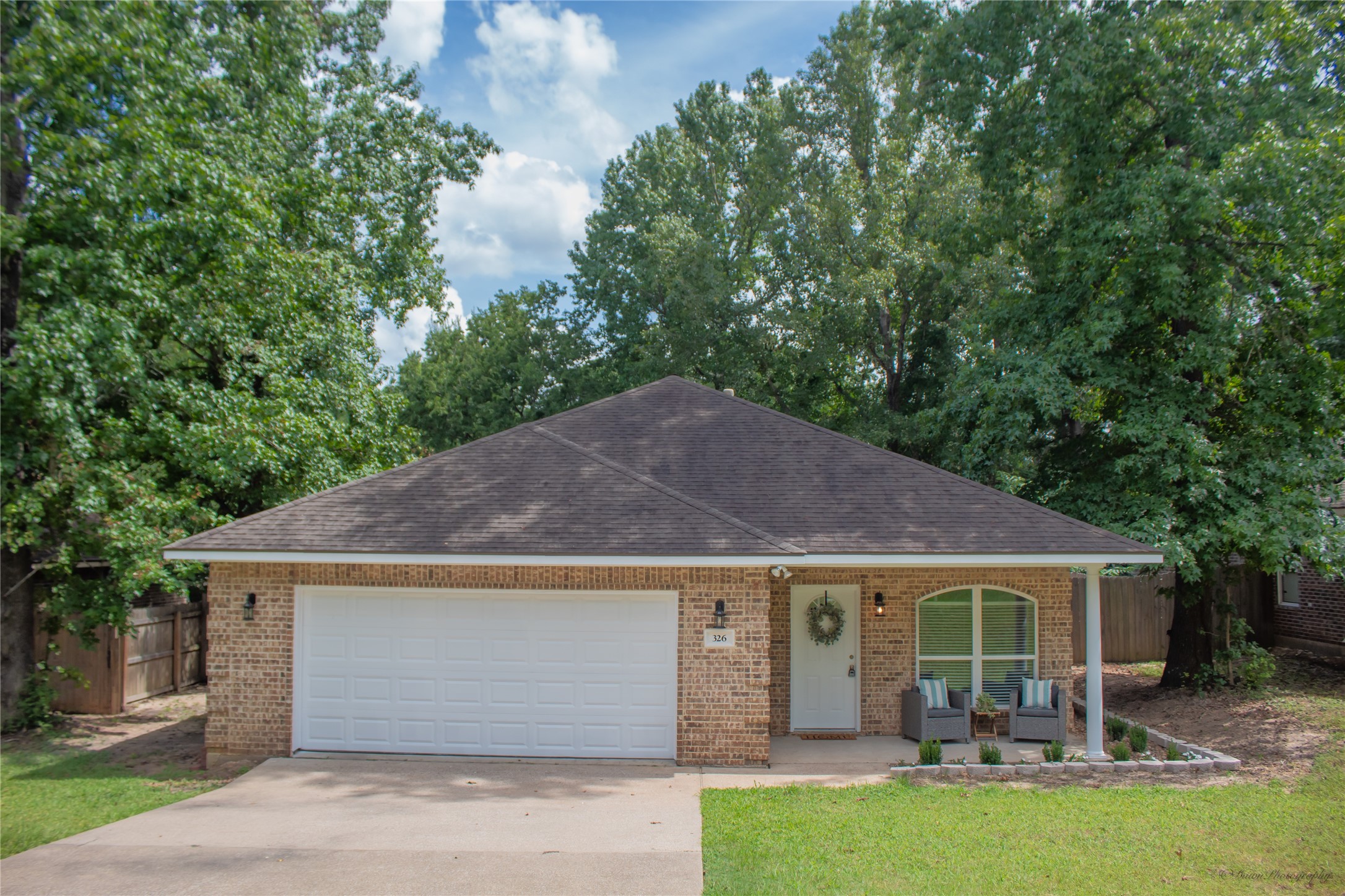 326 Green Leaf Street Huntsville TX 77340