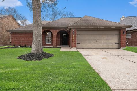 4742 Wynnview Drive Friendswood TX 77546