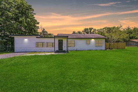 2923 3rd Avenue N Texas City TX 77590