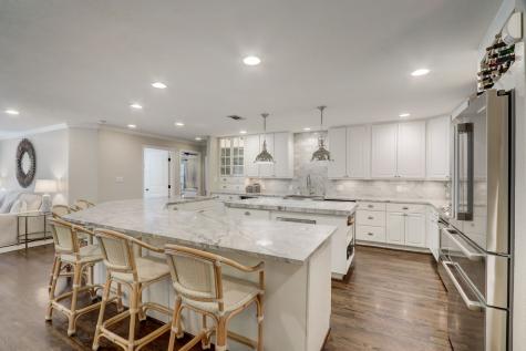 1710 Woodcrest Drive Houston TX 77018