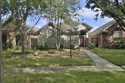 6849 Tournament Drive Houston TX 77069
