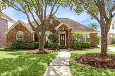 3008 Creek Bend Drive Friendswood TX 77546