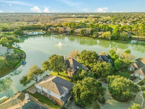 1251 Spinnaker Way Sugar Land TX 77498