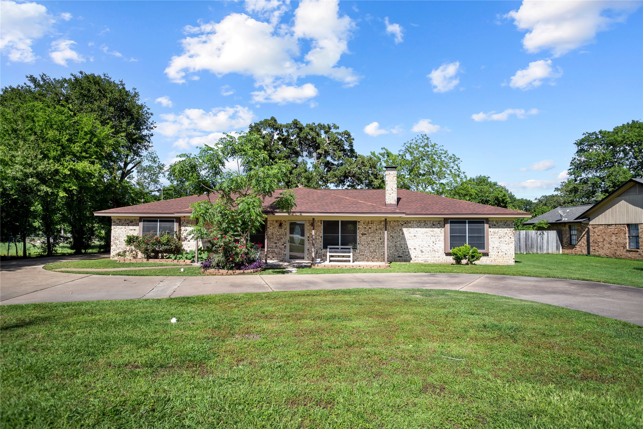 606 N Mciver Street Madisonville TX 77864