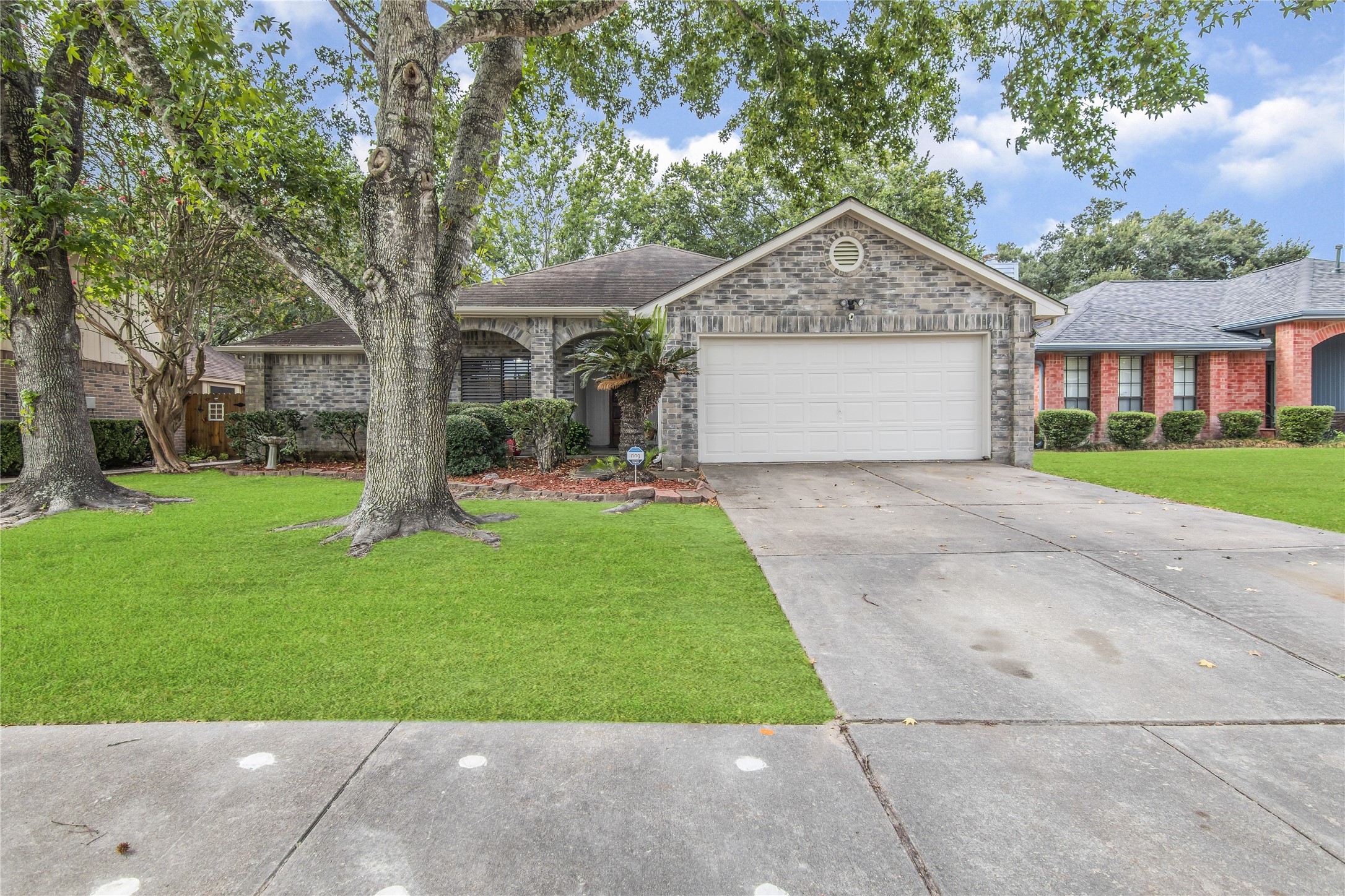 2121 Aberdeen Drive League City TX 77573