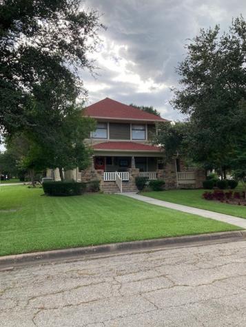 631 Ward Street Sealy TX 77474