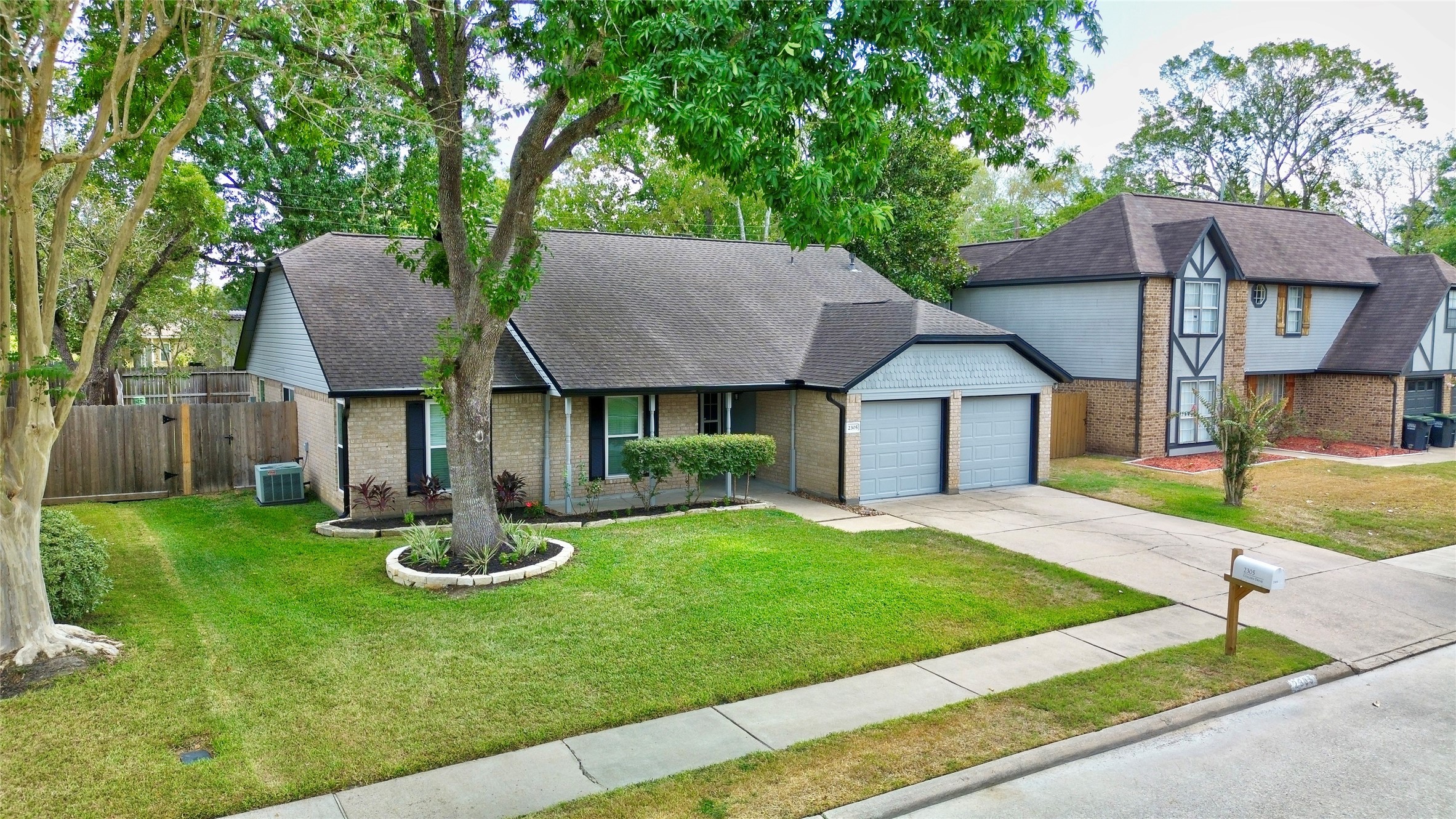 2305 Colleen Drive Pearland TX 77581
