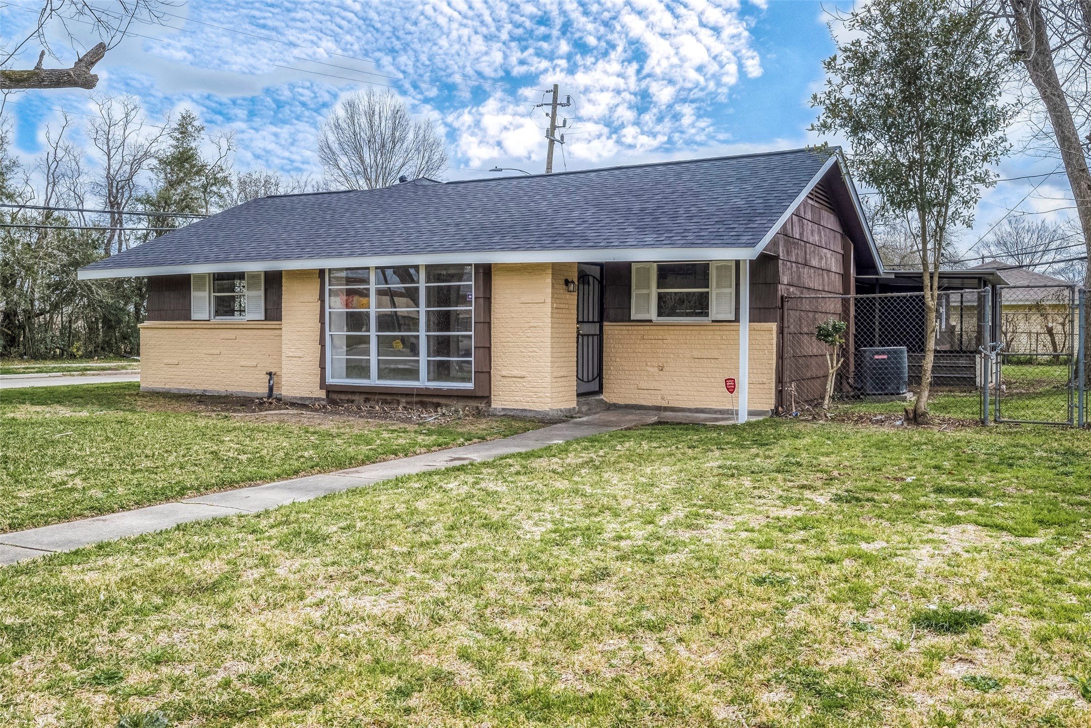 5874 Reed Road Houston TX 77033