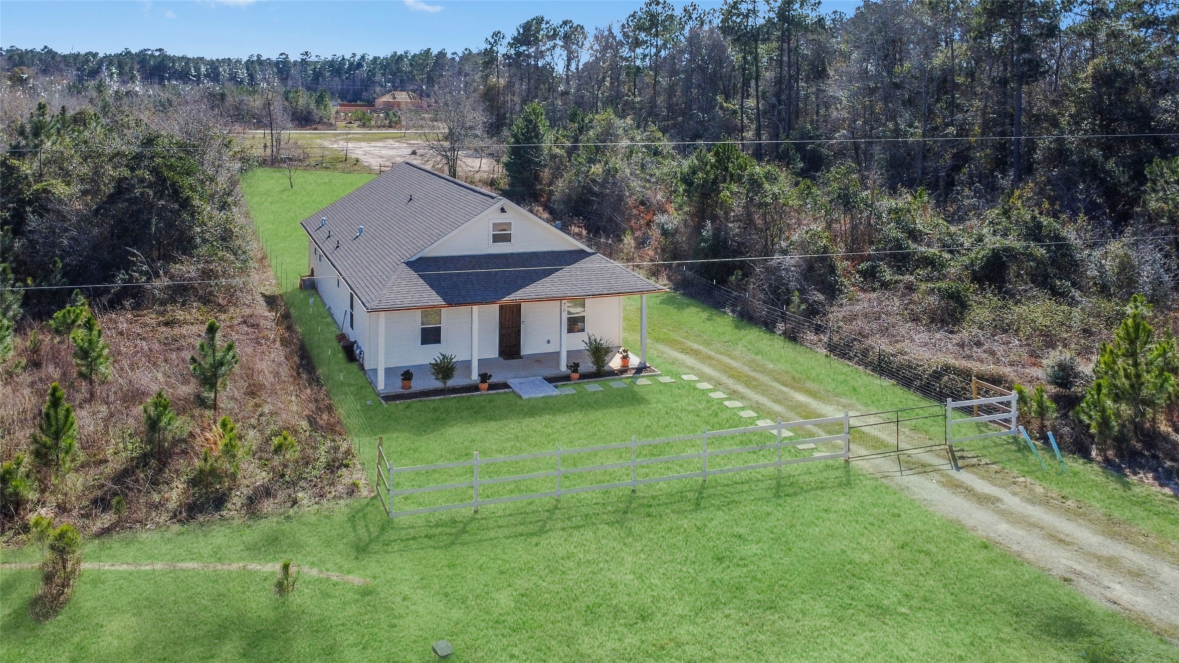 78 County Road 5019 Cleveland TX 77327