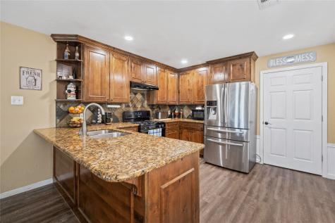 501 County Road 2276 Cleveland TX 77327