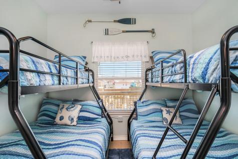 960 B Palmetto Drive Crystal Beach TX 77650