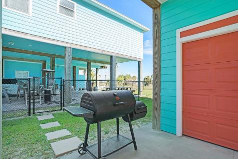 960 B Palmetto Drive Crystal Beach TX 77650