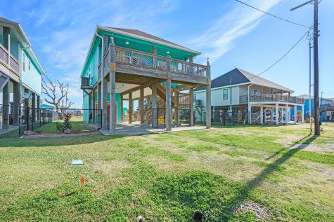 960 B Palmetto Drive Crystal Beach TX 77650