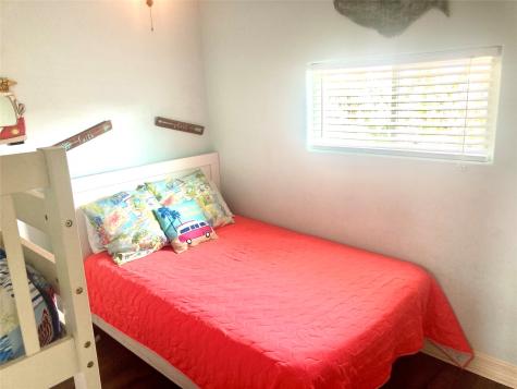 834 Eastview Crystal Beach TX 77650