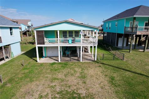 834 Eastview Crystal Beach TX 77650
