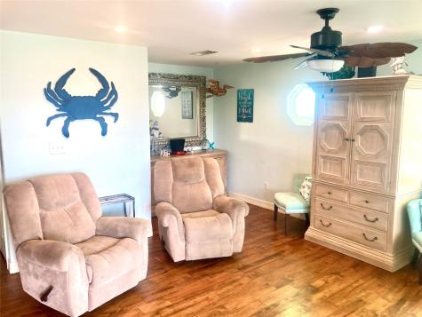834 Eastview Crystal Beach TX 77650