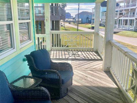 834 Eastview Crystal Beach TX 77650