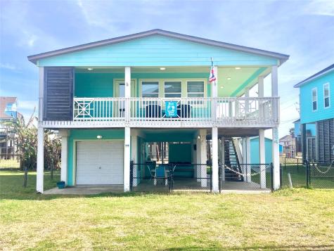 834 Eastview Crystal Beach TX 77650