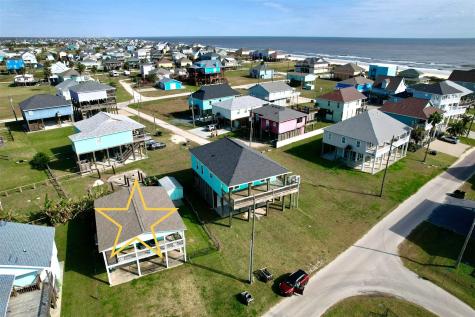 834 Eastview Crystal Beach TX 77650