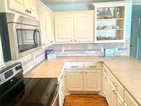 834 Eastview Crystal Beach TX 77650