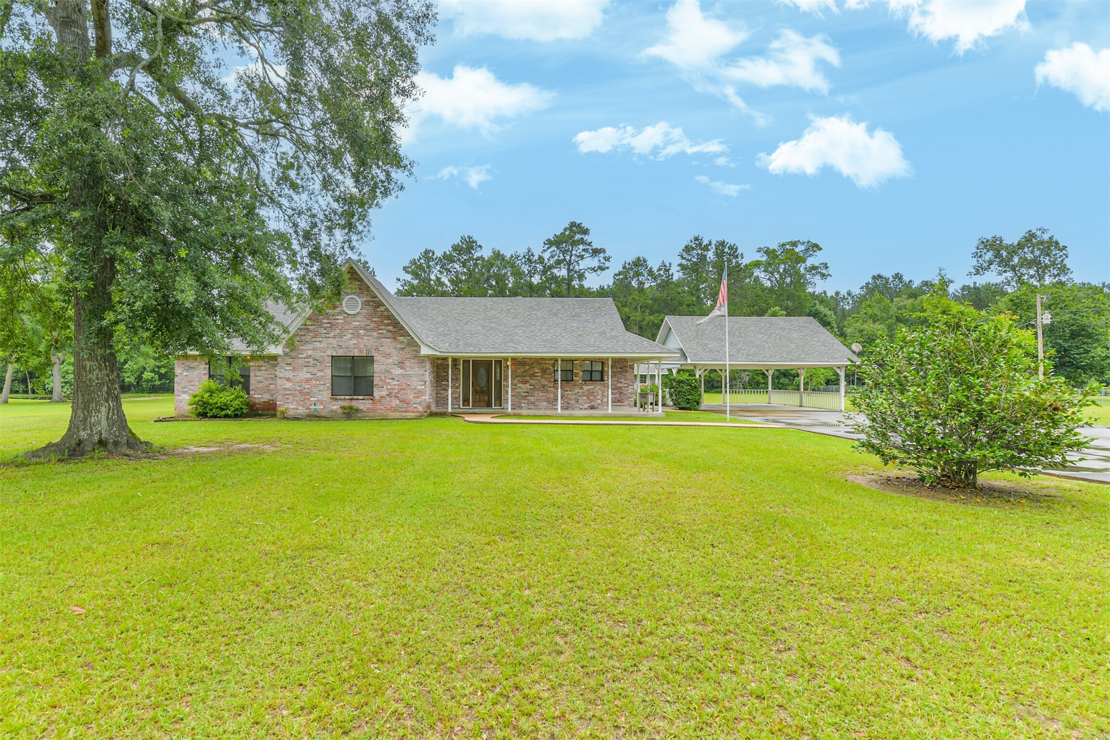 633 County Road 2222 Cleveland TX 77327