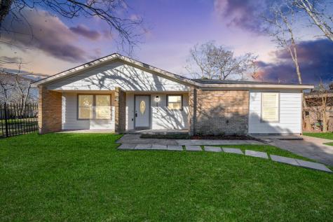 8918 Vinearbor Street Houston TX 77033