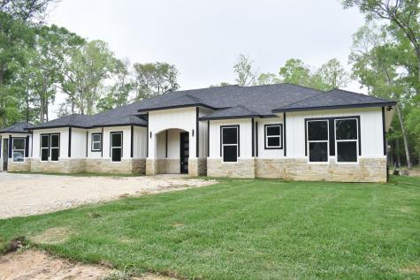 451 County Road 3378 Cleveland TX 77327