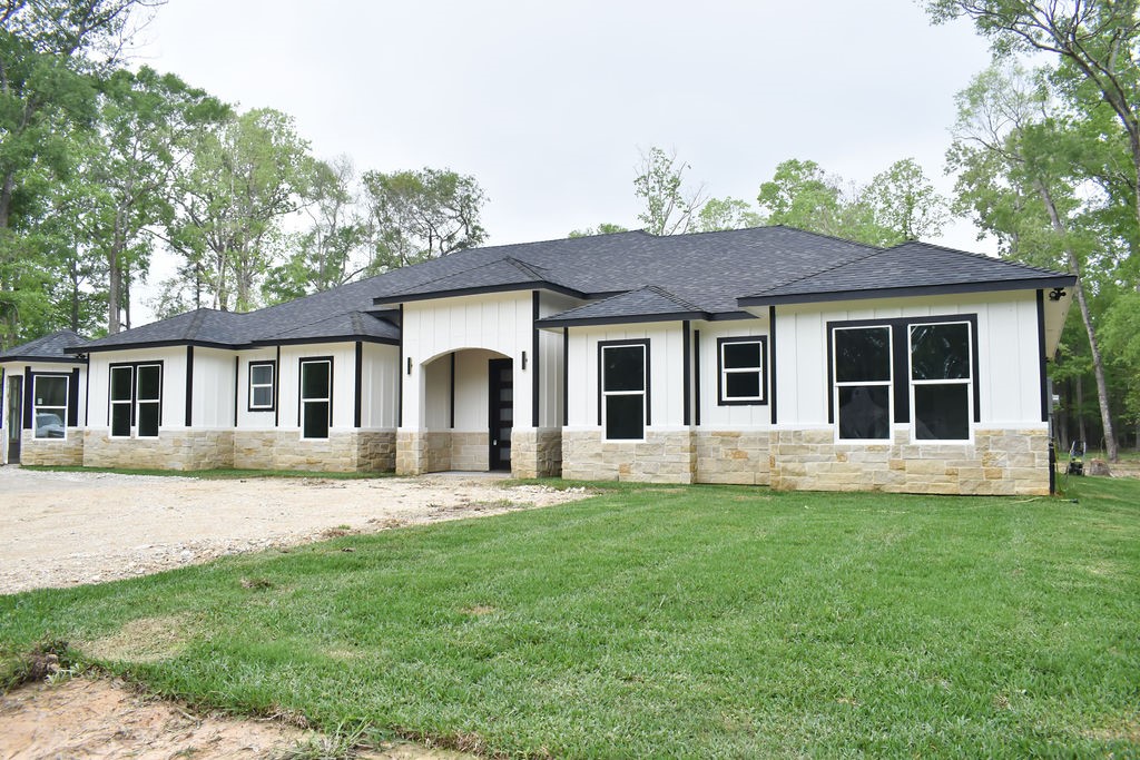 451 County Road 3378 Cleveland TX 77327