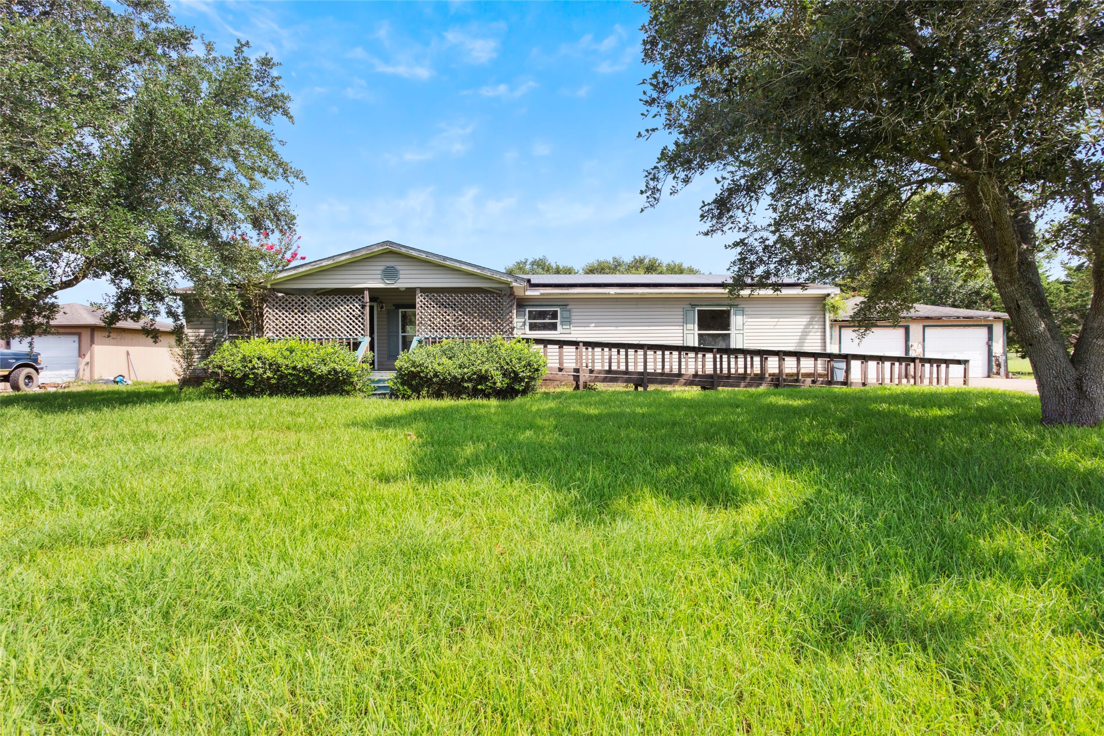 10135 S Country Drive Alvin TX 77511