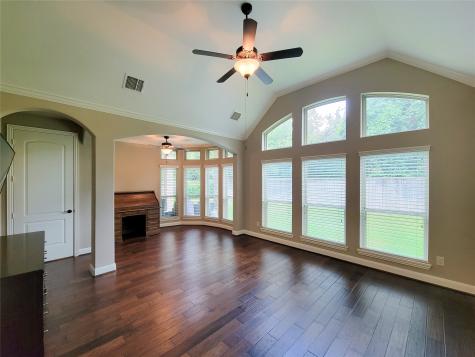 139 Haileys Run Montgomery TX 77316