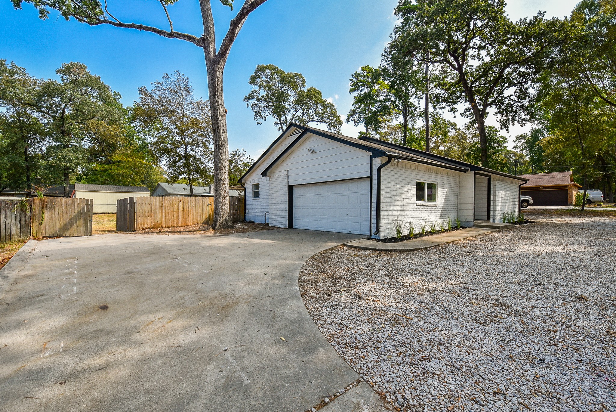 207 Tupelo Lane Conroe TX 77304
