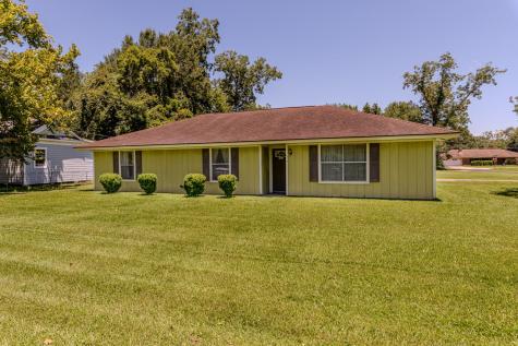 310 W Hartel Street Sour Lake TX 77659