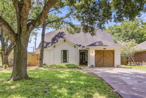 5501 Pecos Street Dickinson TX 77539