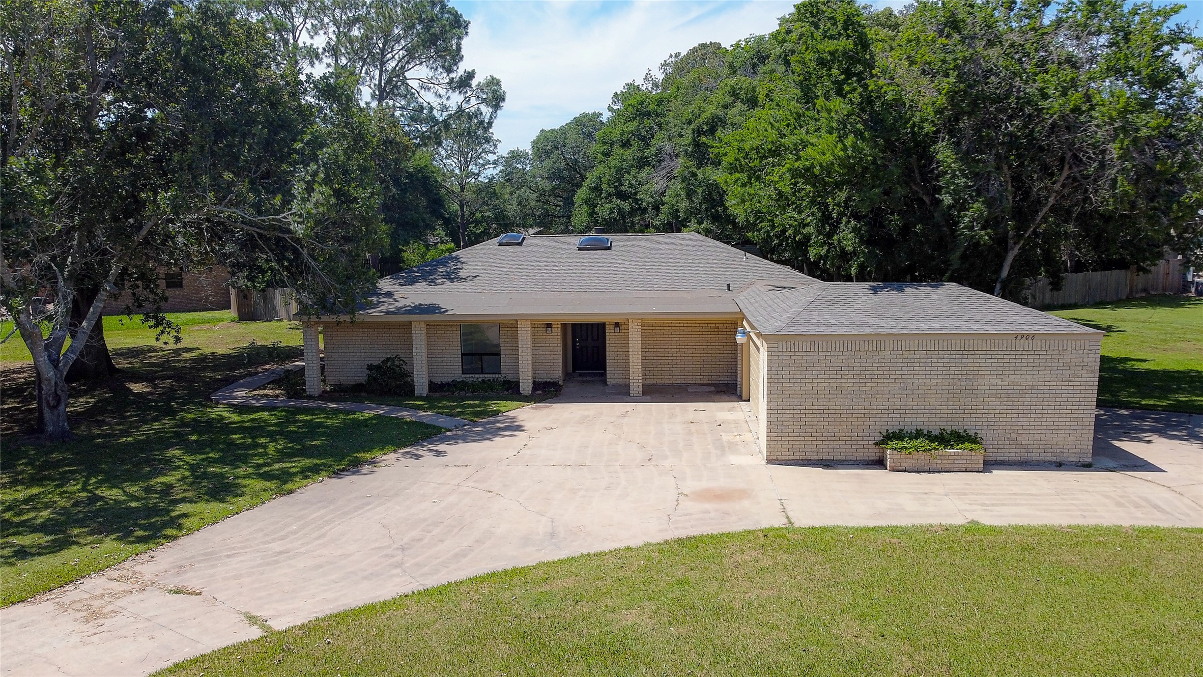 4906 Hickory Lane Bay City TX 77414
