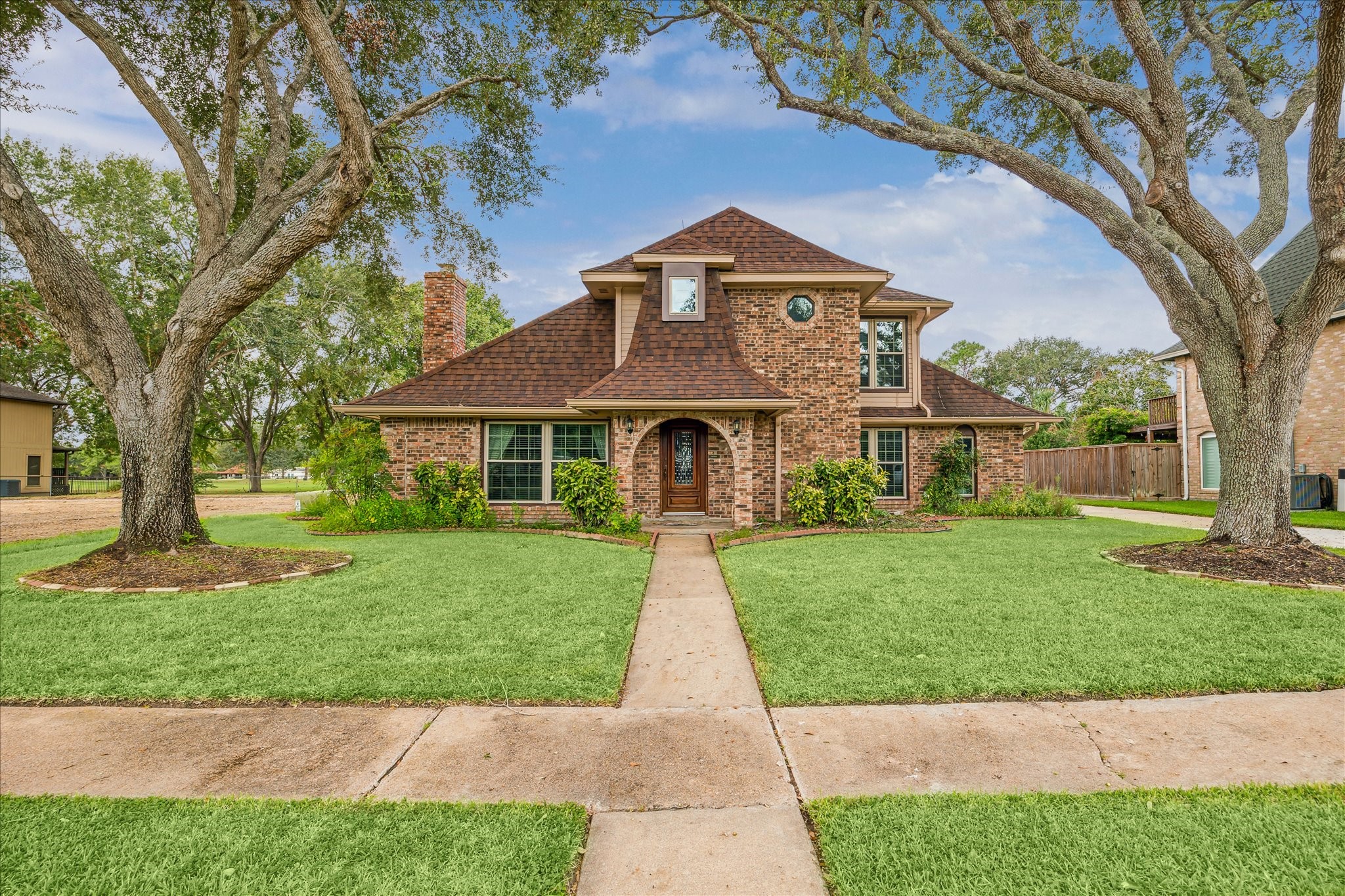 2306 Fairway Circle Pearland TX 77581