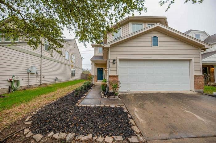 2711 Feather Green Trail Fresno TX 77545