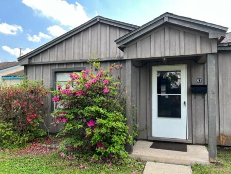 62 Trenwood Lane Houston TX 77022
