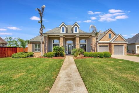 53 Rose Bay Court Lake Jackson TX 77566