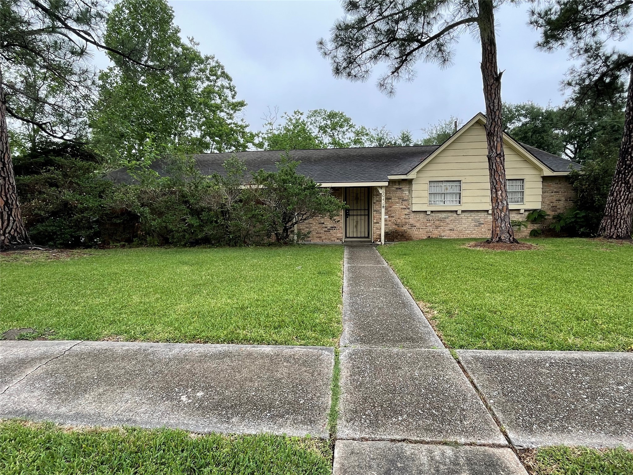 6046 Ludington Drive Houston TX 77035